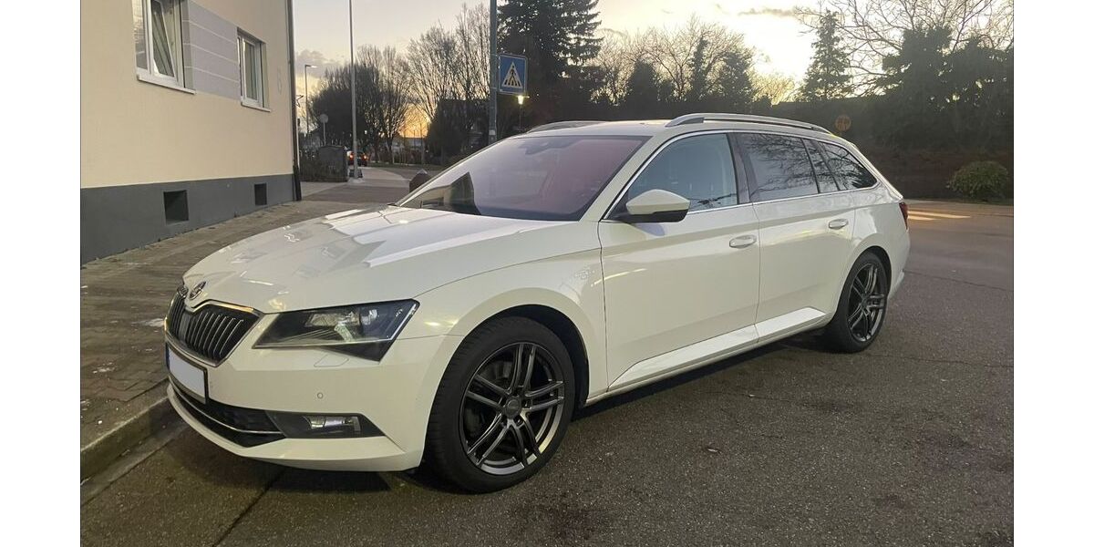 Skoda Superb 240.000 km 12.700 &euro; Bruchsal 76646
