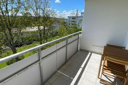 Möblierte 1-Zi Wohnung mit Südbalkon in ruhiger und stadtnaher Lage - Wohnung Heimsheim | Angebot:26794891