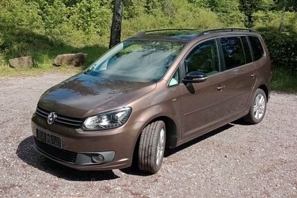 VW Touran 191.500 km 9.490 &euro; Pforzheim 75181