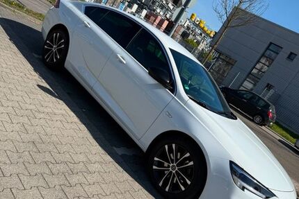 Opel Insignia 69.000 km 17.000 &euro; Pforzheim 75177