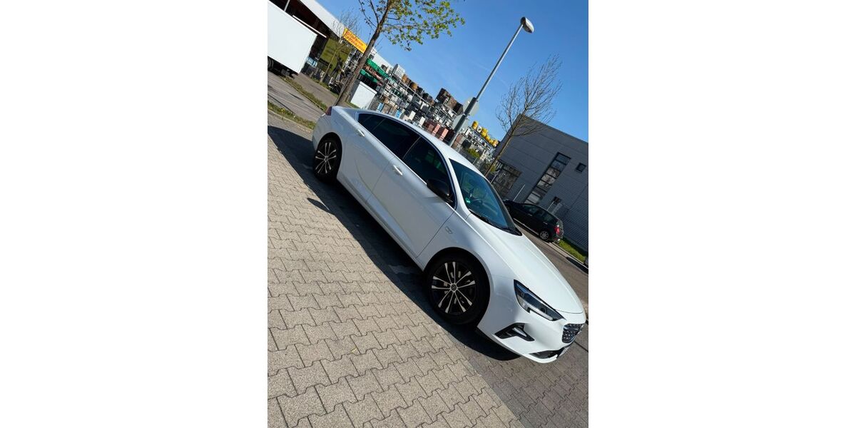 Opel Insignia 69.000 km 17.000 &euro; Pforzheim 75177