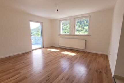 Frisch renovierte 2-Zi.-Altbau-Wohnung in schöner, zentrumsnaher Aussichtslage (Mietdauer: min 4 Jahre) - Wohnung Bad Wildbad | Angebot:26979822