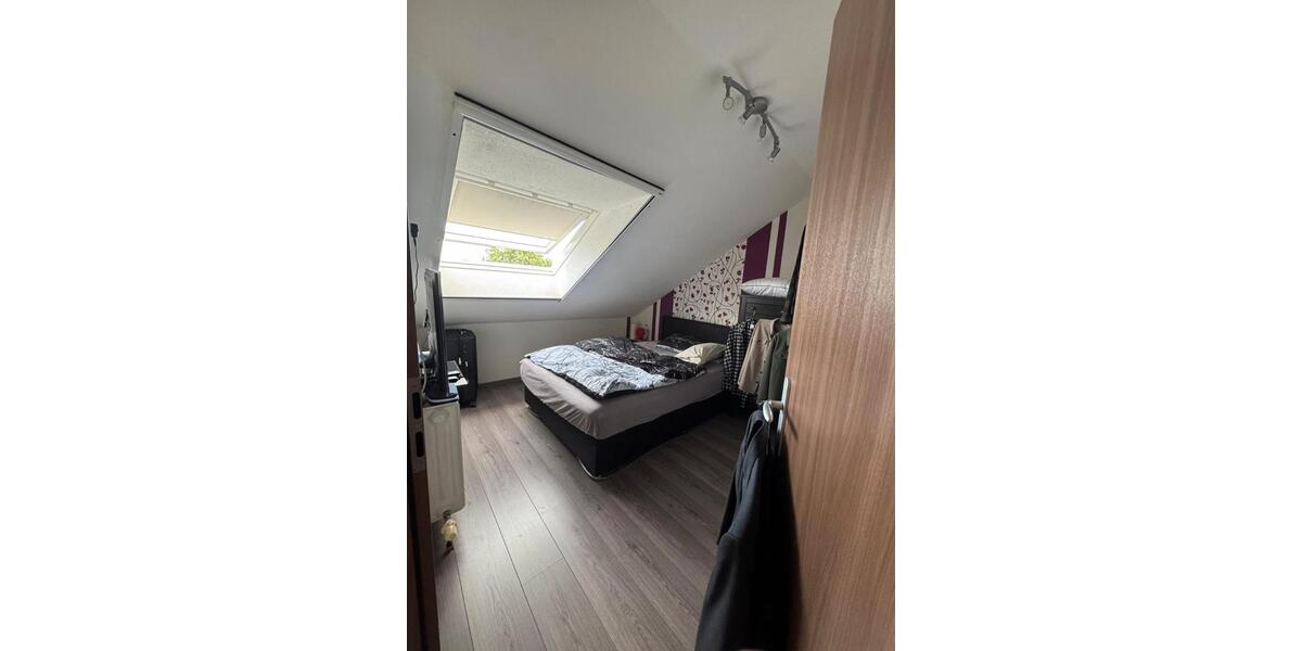 Dachgeschoßwohnung Bretten - 2.5 Zimmer, 60 m&sup2;, 750&euro; | Angebot:26235939