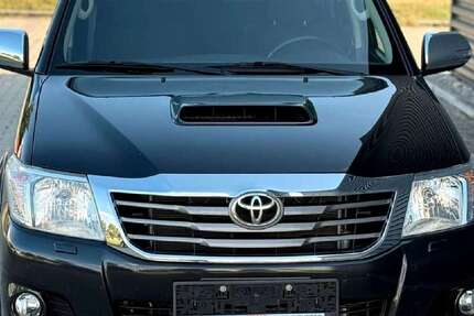 Toyota Hilux 188.000 km 23.900 € Stuttgart 70374