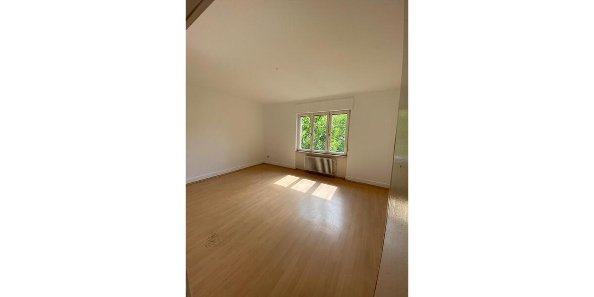 Etagenwohnung Pforzheim Weststadt - 3 Zimmer, 98 m&sup2;, 800&euro; | Angebot:25253389