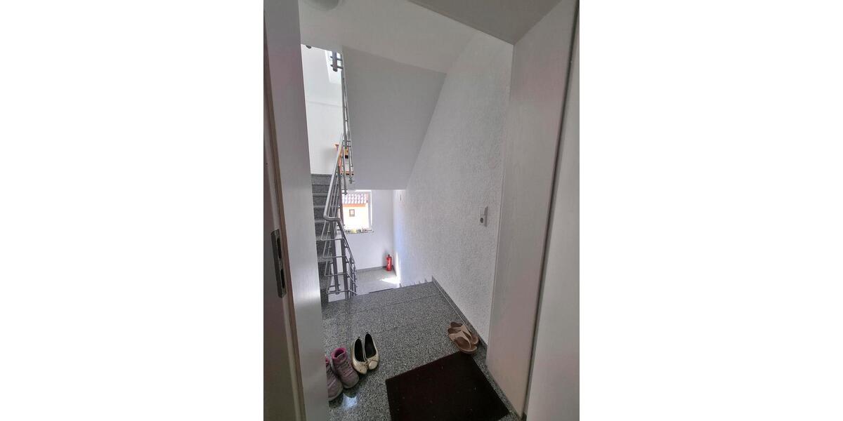 Etagenwohnung Mühlacker - 4 Zimmer, 135 m&sup2;, 1.700&euro; | Angebot:26683048