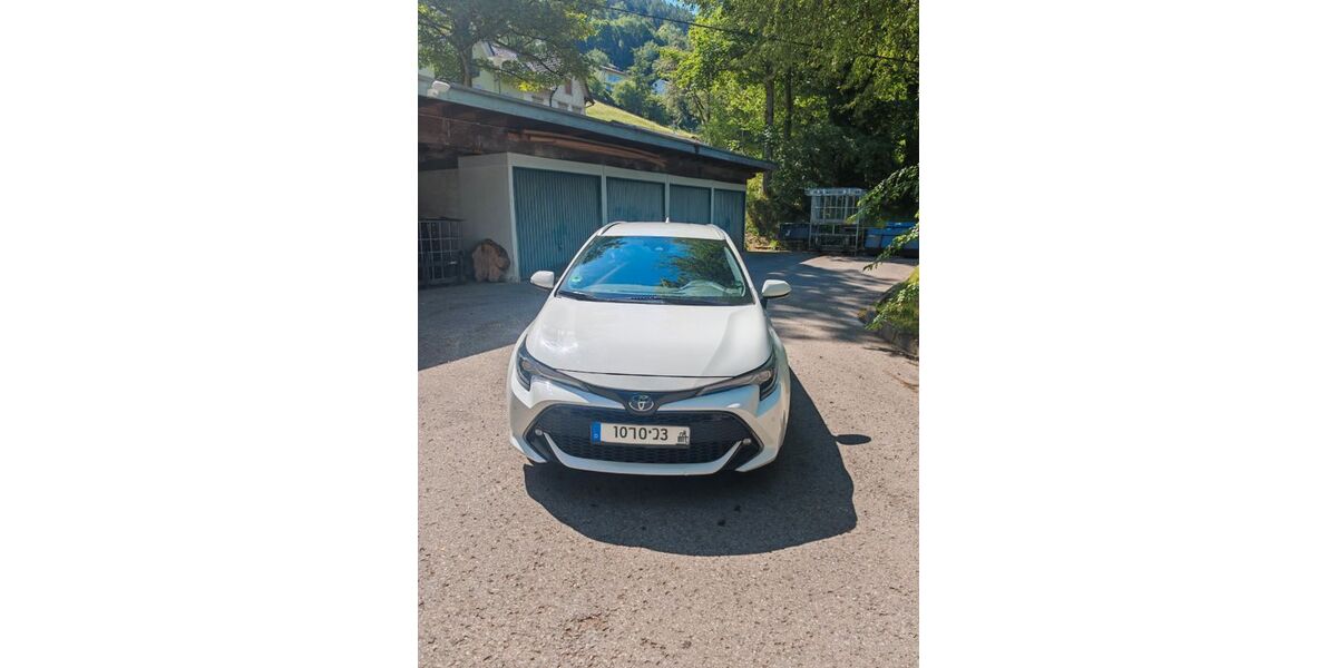 Toyota Corolla 86.500 km 22.000 &euro; Bad Wildbad 75323