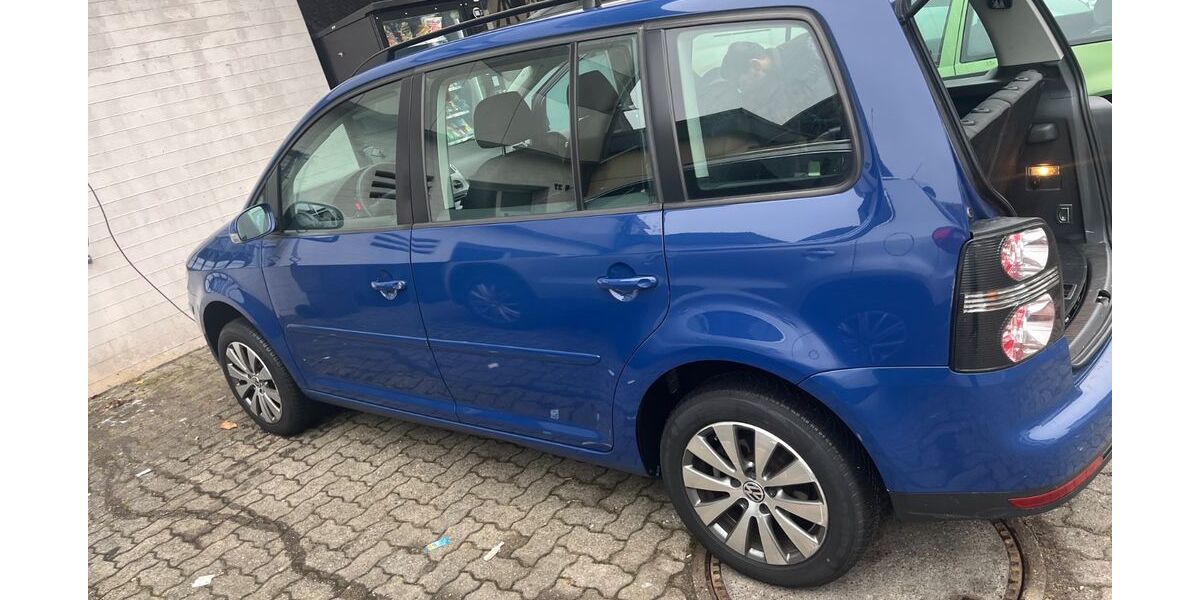 VW Touran 245.000 km 4.400 &euro; Pforzheim 75181