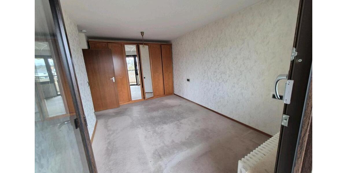 Etagenwohnung Pforzheim Nordstadt - 3.5 Zimmer, 93 m&sup2;, 248.000&euro; | Angebot:25932904