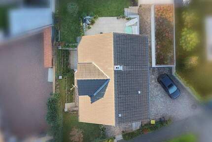 Einfamilienhaus mit Einliegerwohnung, Garten und Garage in Pforzheim-Sonnenhof 6 zimmer