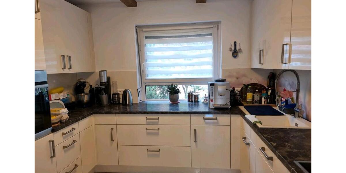 4 Zimmer plus 1 Zimmer im Dachgeschoss 4 zimmer