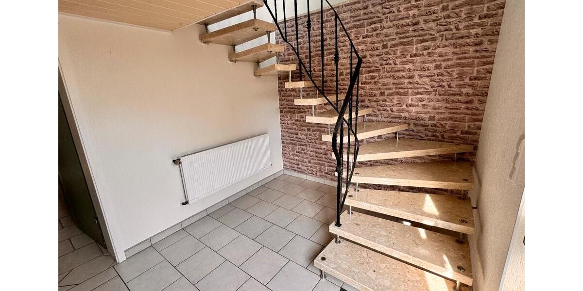 Einfamilienhaus Sulzfeld - 5 Zimmer, 172 m&sup2;, 1.600&euro; | Angebot:26613717