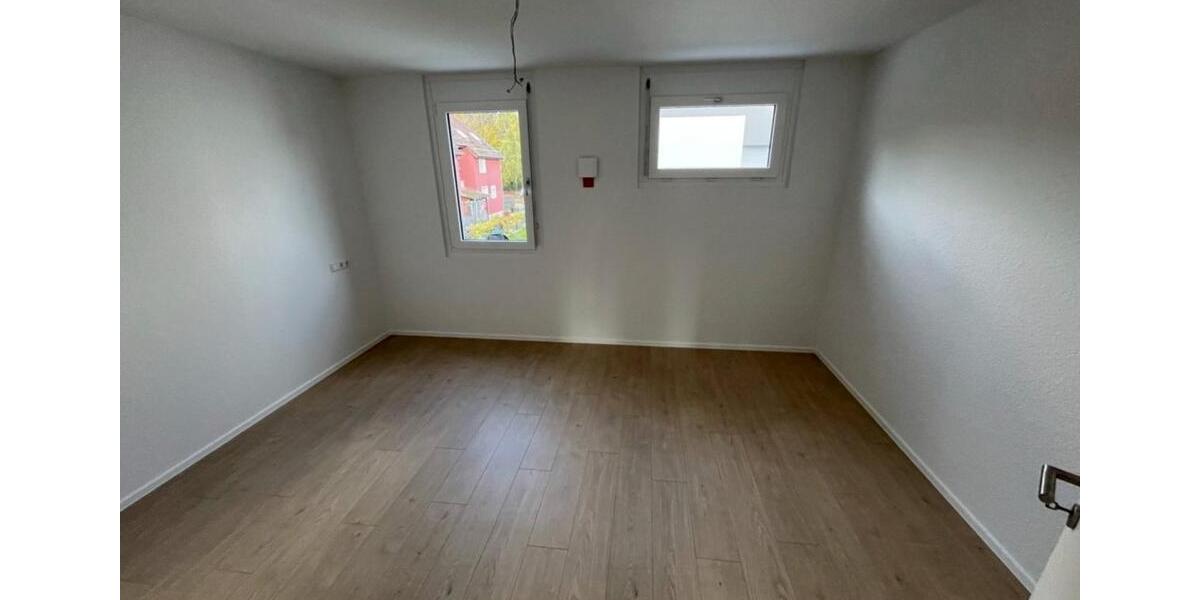 Reihenhaus Weingarten (Baden) - 5.5 Zimmer, 111 m&sup2;, 1.665&euro; | Angebot:24830170