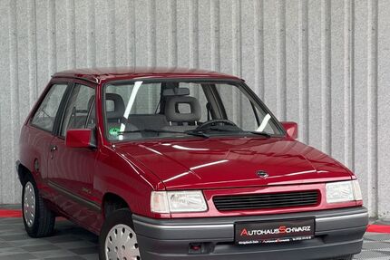 Opel Corsa 98.951 km 2.490 € Königsbach-Stein 75203