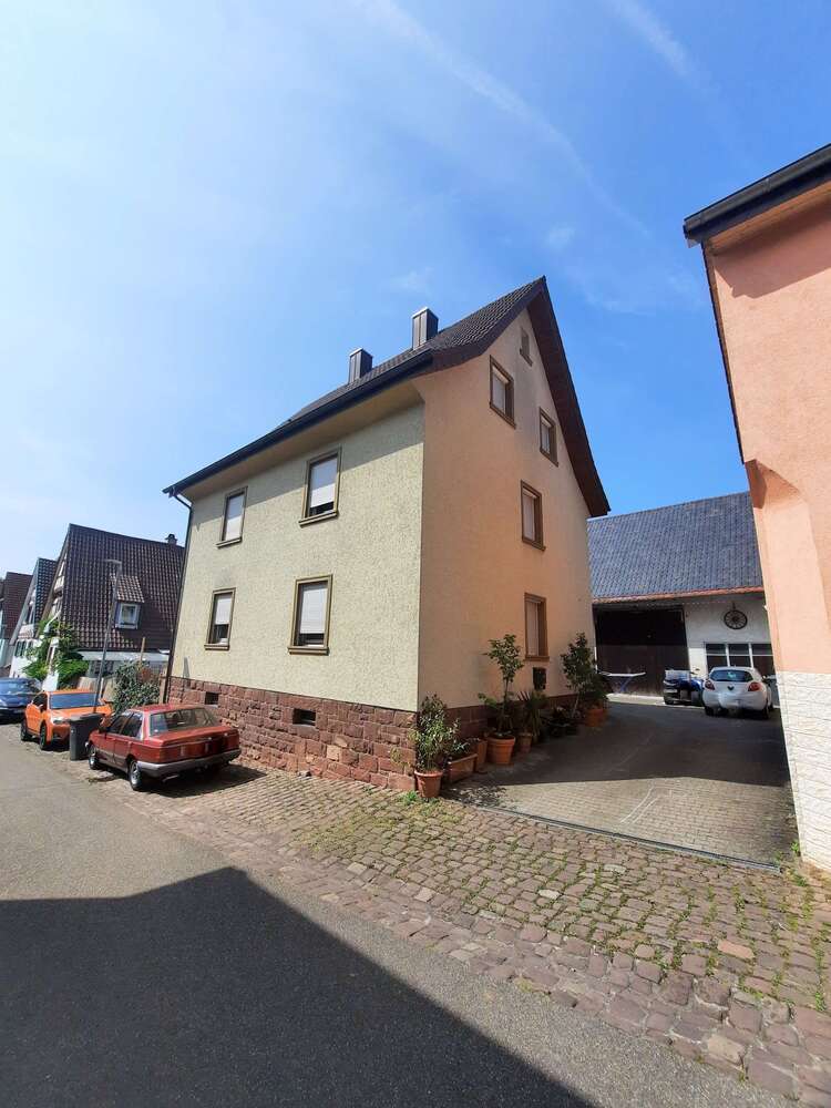 Haus zum Kaufen in Remchingen 569.000 € 185 m²