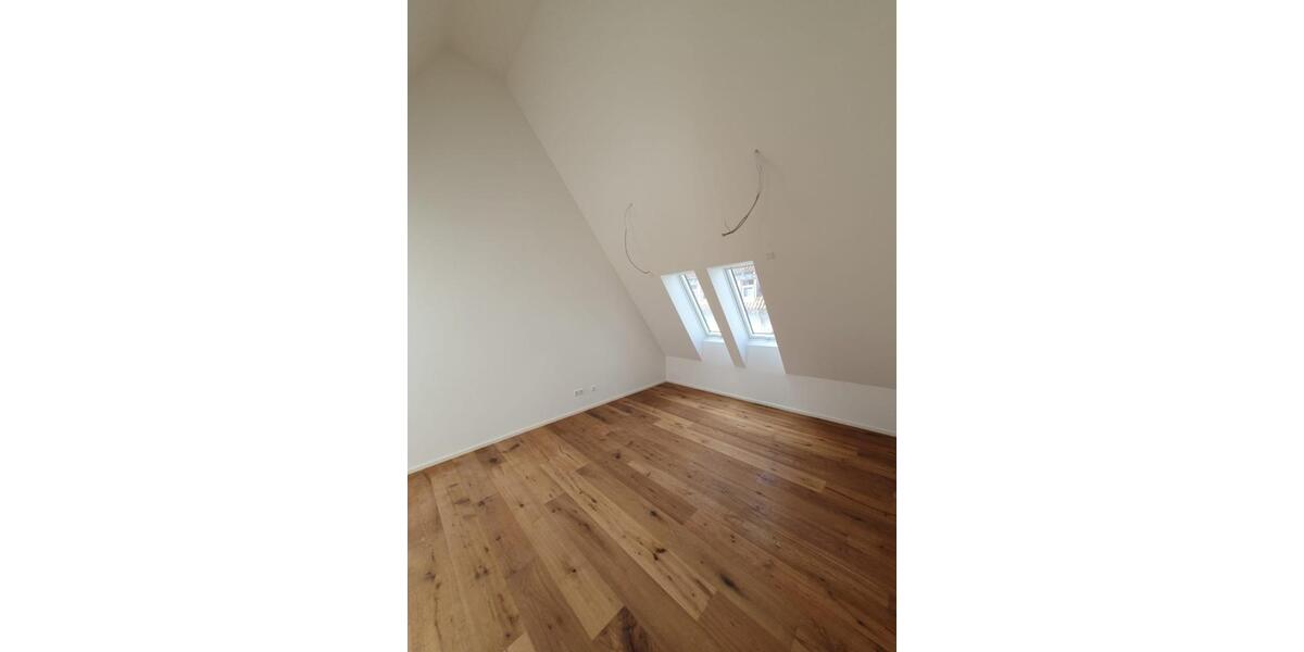 Maisonettenwohnung Schwieberdingen - 4 Zimmer, 140 m&sup2;, 1.899&euro; | Angebot:25397059