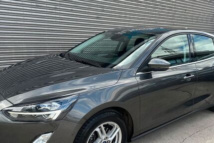 Ford Focus 85.860 km 12.900 &euro; Sindelfingen 71065