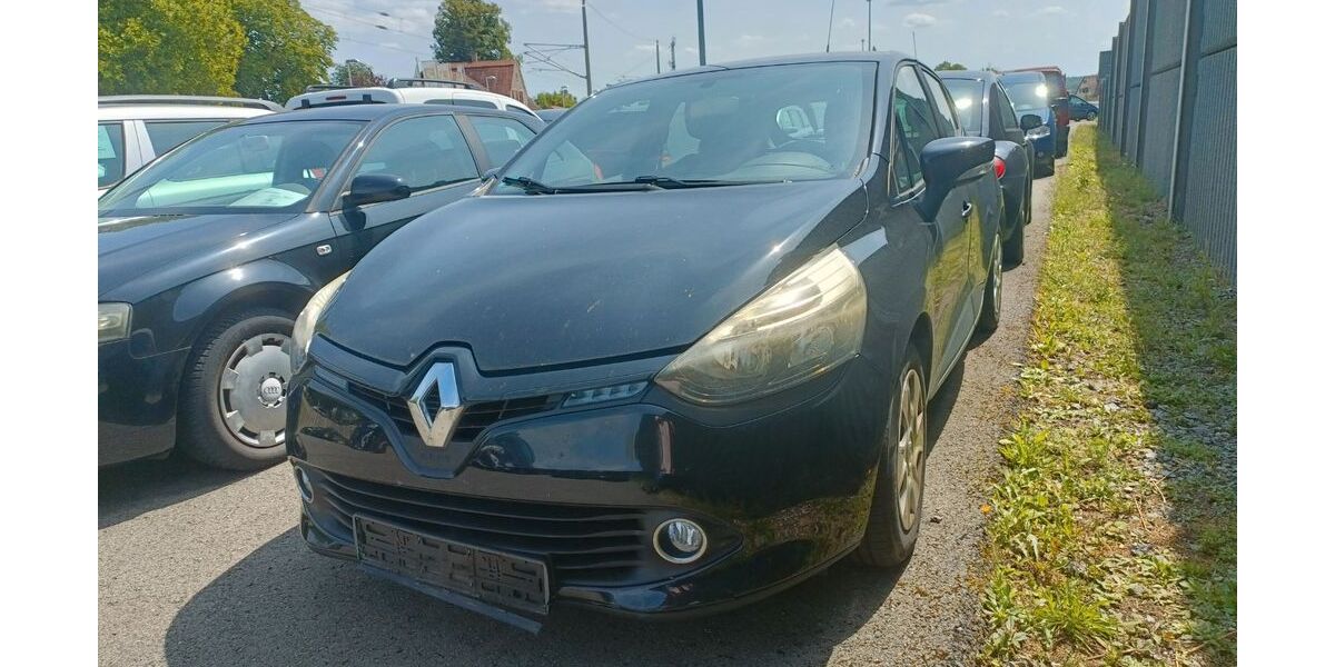 Renault Clio 99.800 km 6.900 &euro; Sindelfingen 71065