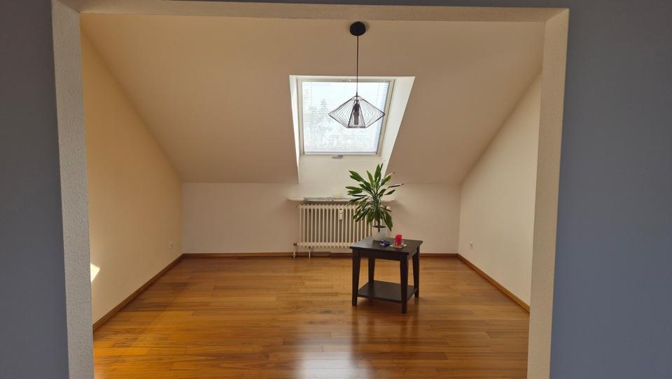 Geräumige helle 3,5-Zimmer-Wohnung in KarlsruheWolfartsweier 3.5 zimmer