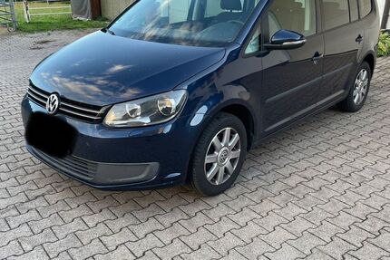 VW Touran 182.000 km 5.400 € Neuweiler 75389