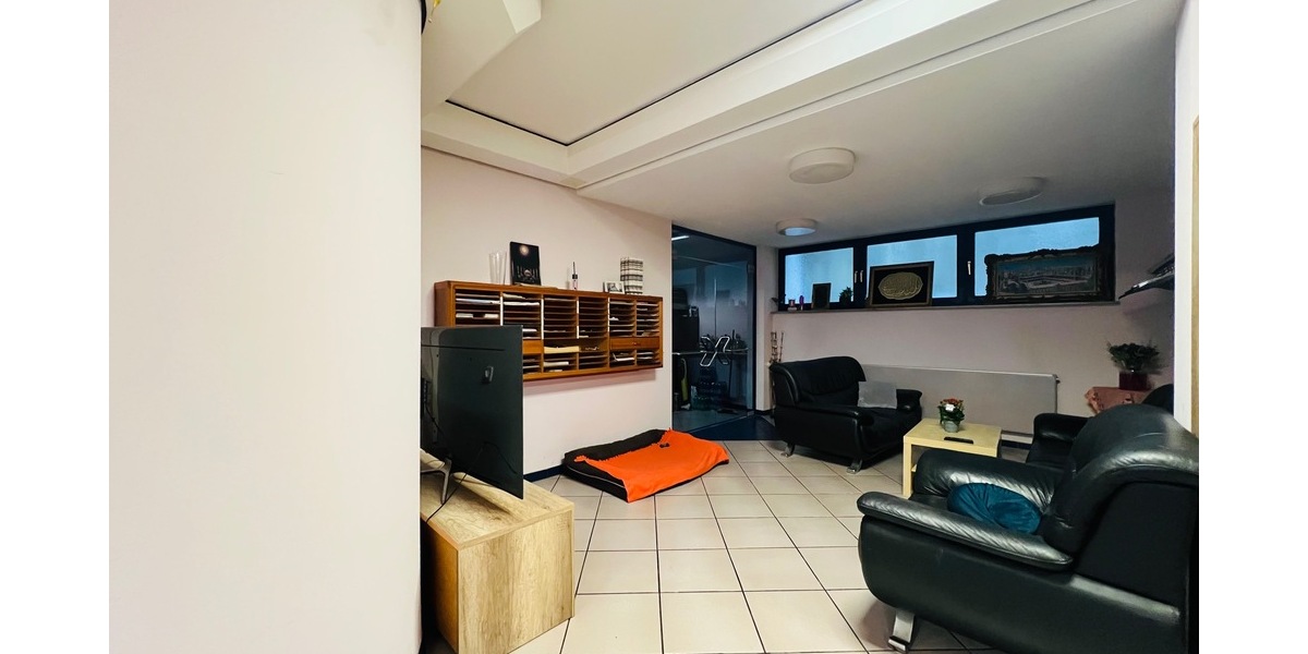 Ehem. Kirche mit Charakter − vielseitig nutzbares Gebäude für Wohn- und Gewerbezwecke 4.5 zimmer