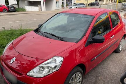 Renault Clio 102.000 km 2.700 &euro; Leonberg 71229