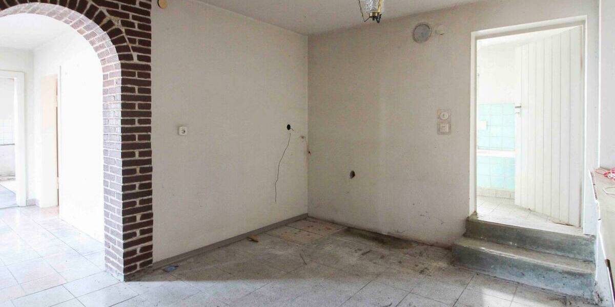 Einfamilienhaus Mühlacker Dürrmenz - 6 Zimmer, 175.000&euro; | Angebot:26175109