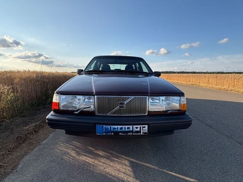 945