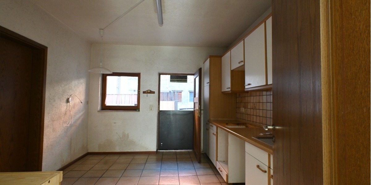 Zweifamilienhaus mit großem Potenzial - Zweifamilienhaus Knittlingen | Angebot:25712132