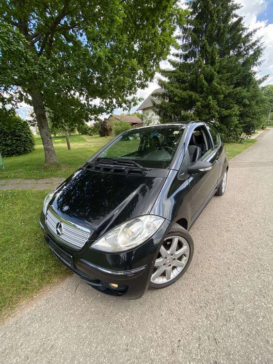 Mercedes-Benz A 180 259.000 km 650 € Schömberg - Langenbrandt 75328