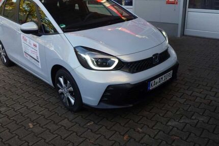 Honda Jazz 1.511 km 24.940 &euro; Ettlingen-Bruchhausen 76275
