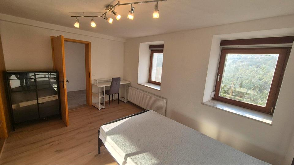 Geräumiges Reihenmittelhaus in traumhafter Lage - Blick über PF 6 zimmer