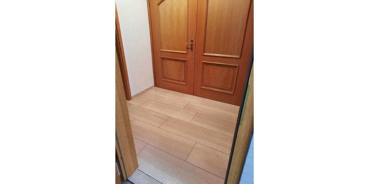 Erdgeschoßwohnung Zaisenhausen - 4 Zimmer, 125 m&sup2;, 900&euro; | Angebot:26367604