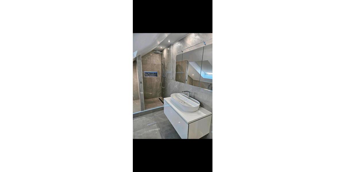 Dachgeschoßwohnung Oberderdingen - 4 Zimmer, 105 m&sup2;, 1.150&euro; | Angebot:26238384