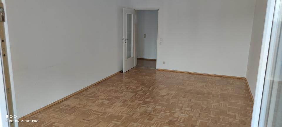 Etagenwohnung Ettlingen - 3 Zimmer, 87 m&sup2;, 1.290&euro; | Angebot:26132023