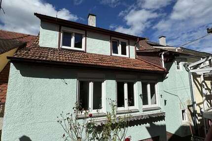 Haus zum Kaufen in Pforzheim 249.000 € 240 m² 6 zimmer