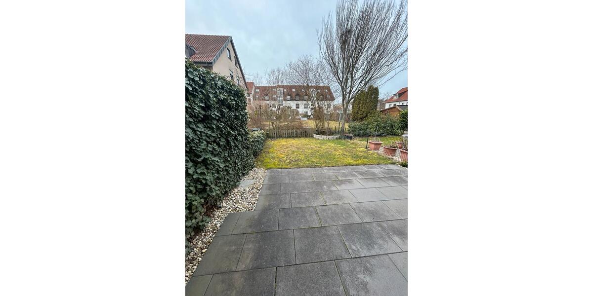 Reihenhaus Ditzingen - 5.5 Zimmer, 120 m&sup2;, 1.800&euro; | Angebot:25646253