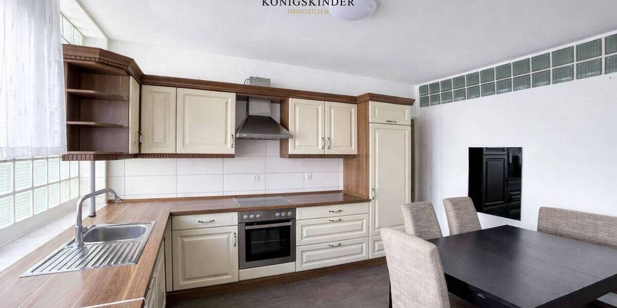 Etagenwohnung Bad Liebenzell - 2 Zimmer, 85 m&sup2;, 180.000&euro; | Angebot:26155488