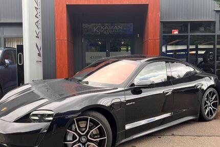 Porsche Taycan 6.600 km 104.500 € Sindelfingen 71065