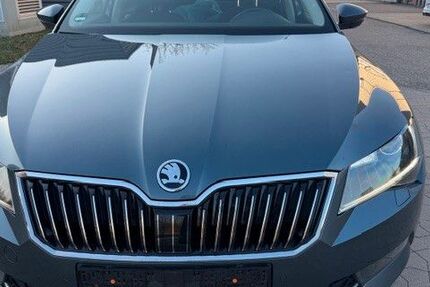 Skoda Superb 168.287 km 13.990 &euro; Karlsruhe 76199