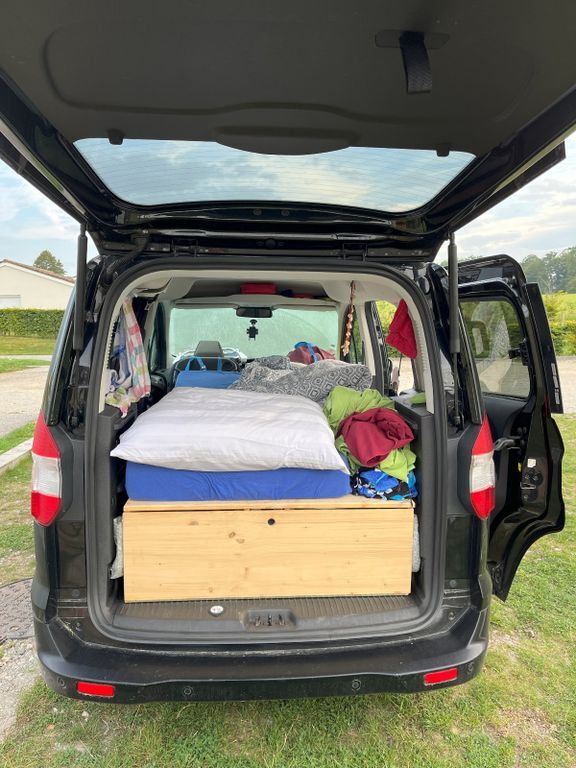 Ford Tourneo Courier 113.000 km 8.600 € Renningen 71272