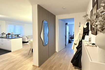 Wohnen auf höchstem Niveau - Erdgeschosswohnung mit Garten & zusätzlichem Hobbyraum 3 zimmer