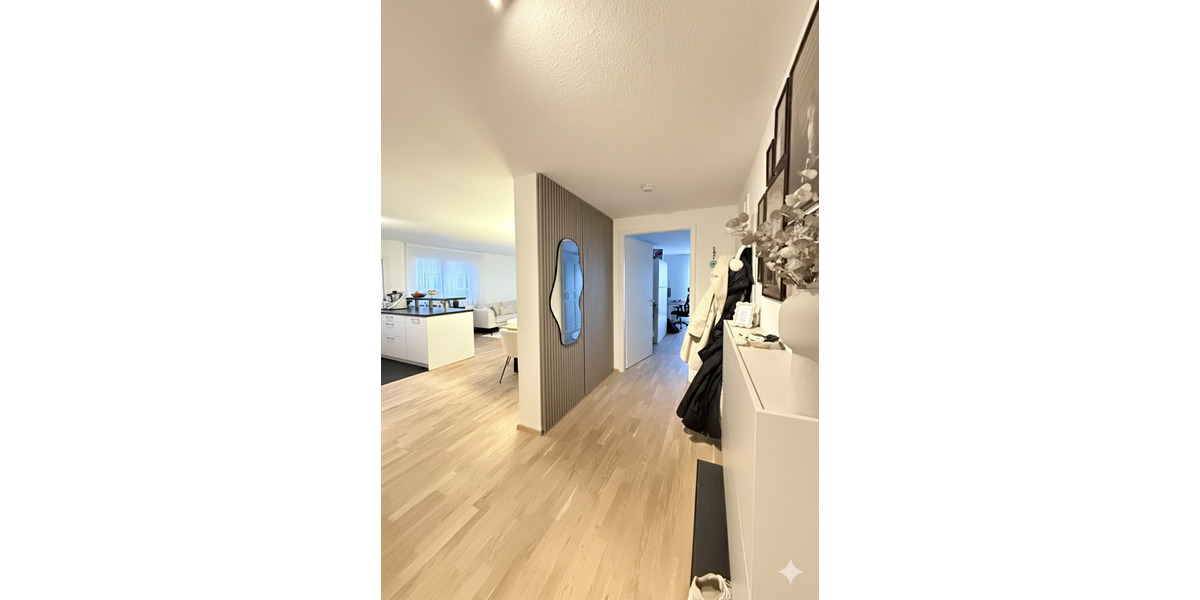 Wohnen auf höchstem Niveau - Erdgeschosswohnung mit Garten & zusätzlichem Hobbyraum 3 zimmer