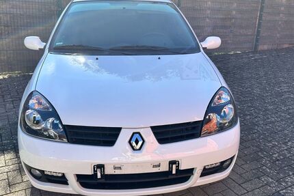 Renault Clio 116.000 km 2.300 &euro; Calw 75365
