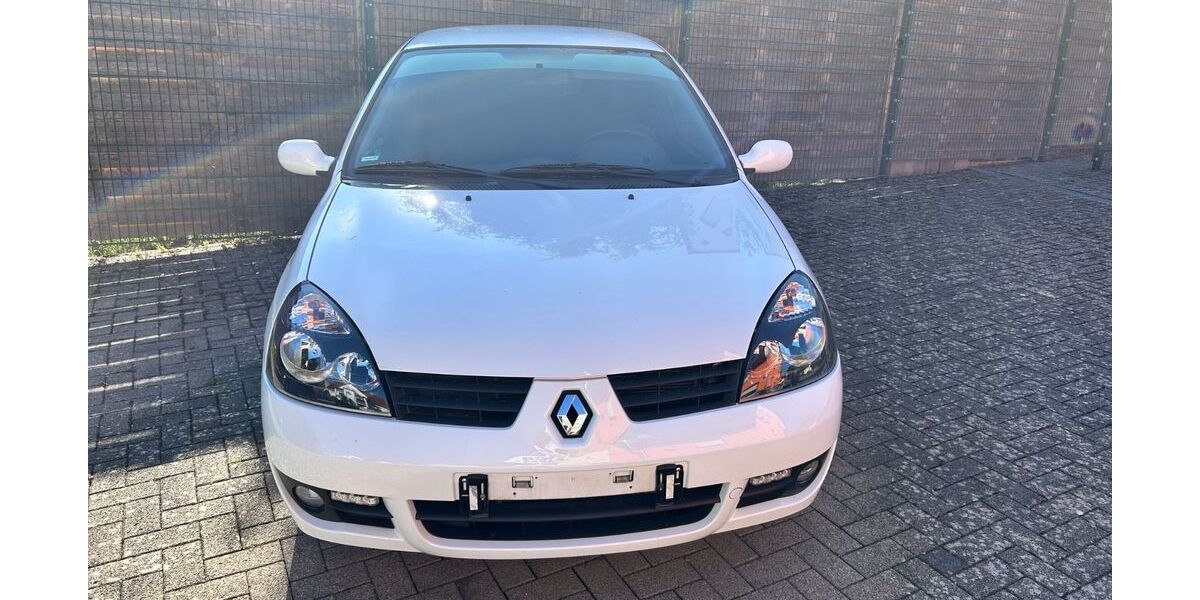 Renault Clio 116.000 km 2.300 &euro; Calw 75365