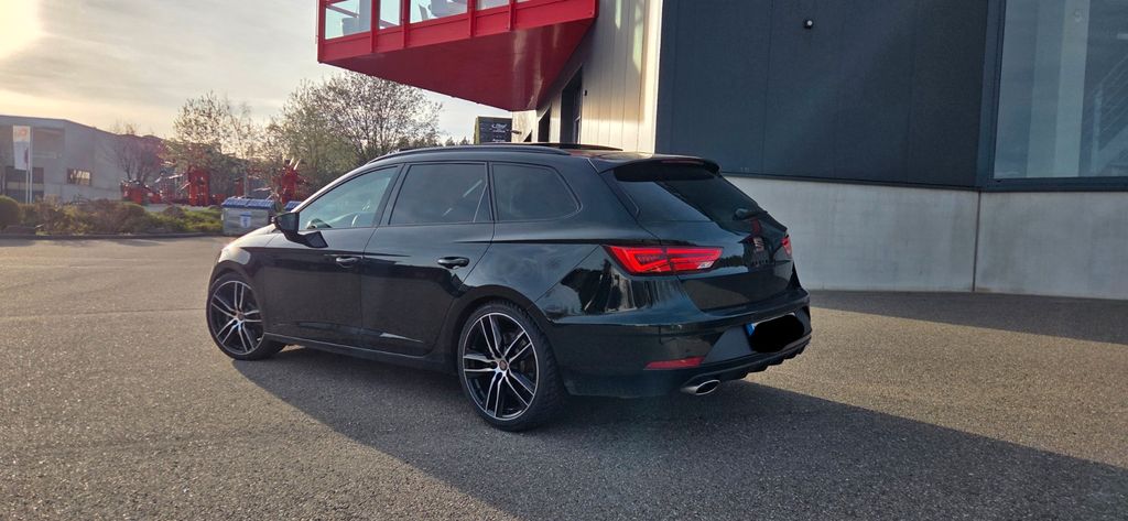 Seat Leon 63.450 km 22.999 &euro; Althengstett 75382