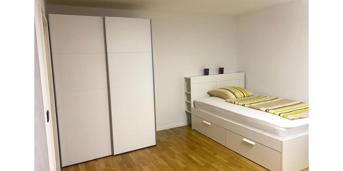 Etagenwohnung Gerlingen - 1.5 Zimmer, 42 m&sup2;, 1.000&euro; | Angebot:25647314