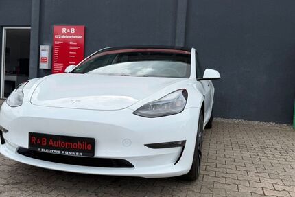Tesla Model 3 36.196 km 33.999 &euro; Gaggenau 76571