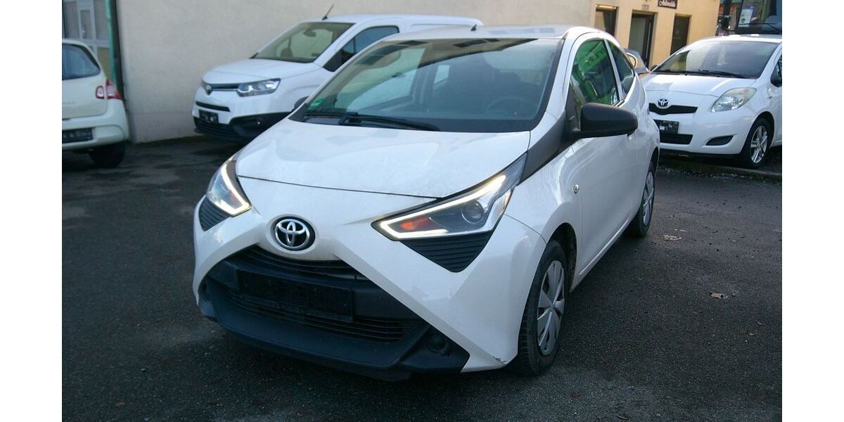Toyota Aygo (X) 64.700 km 5.990 € Sindelfingen 71065