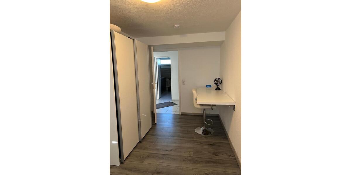 Etagenwohnung Gerlingen - 2 Zimmer, 65 m&sup2;, 600&euro; | Angebot:26386659